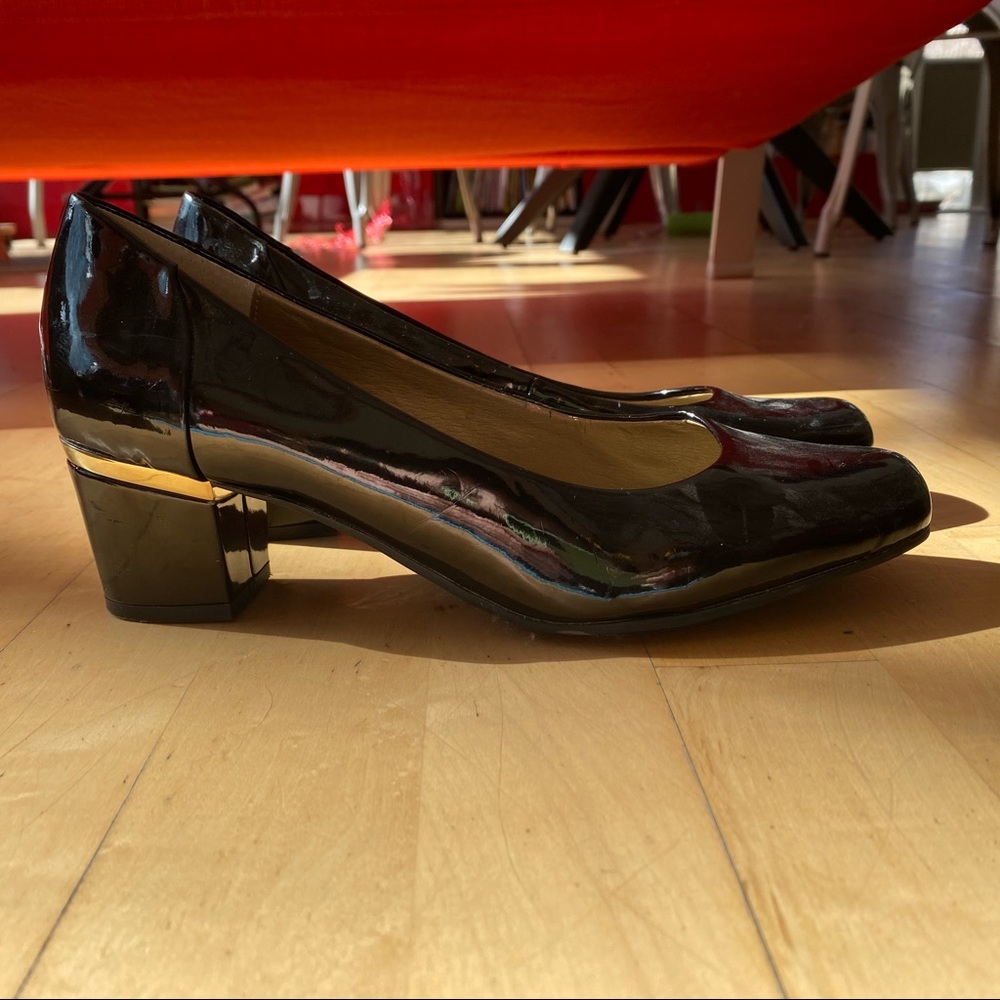 BLACK FUNKY HEELS